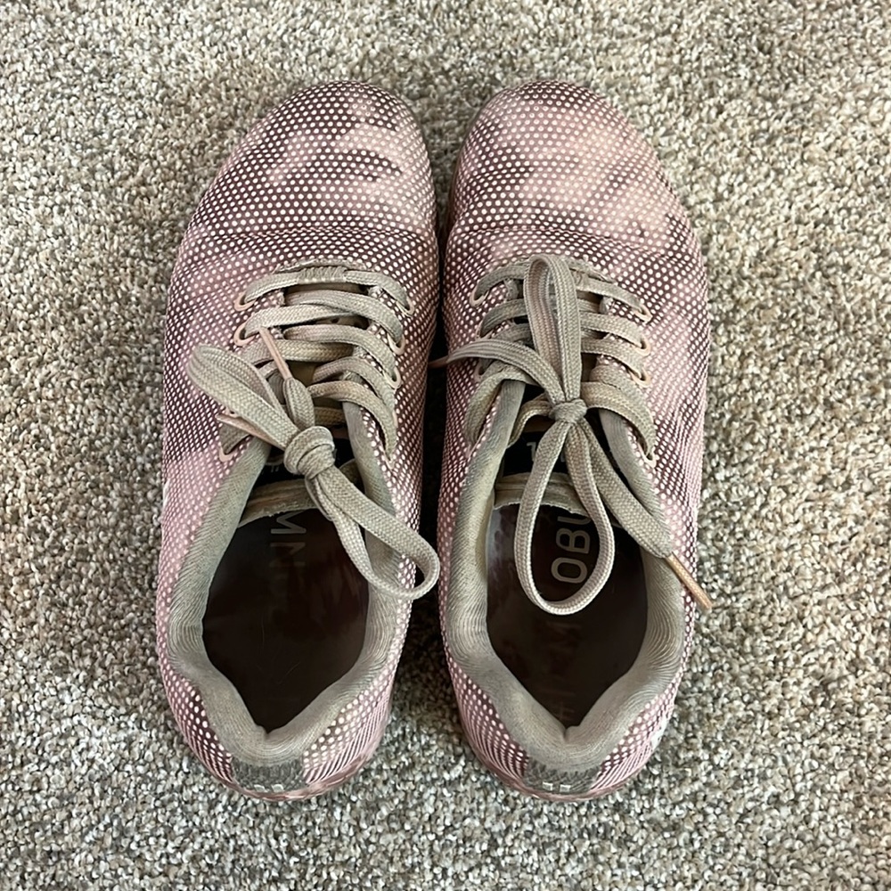 DUSTY ROSE TIE-DYE NOBULL TRAINERS